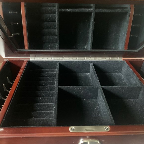 Jewelry Box Chest Organizer - Picture 3 of 6